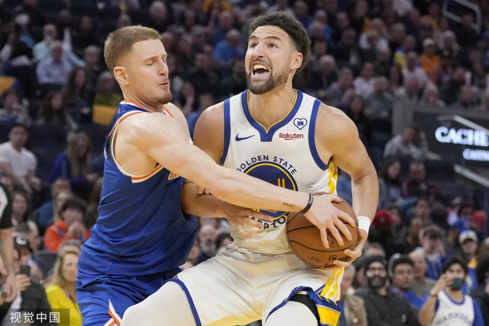 由前锋球员 由前锋球员